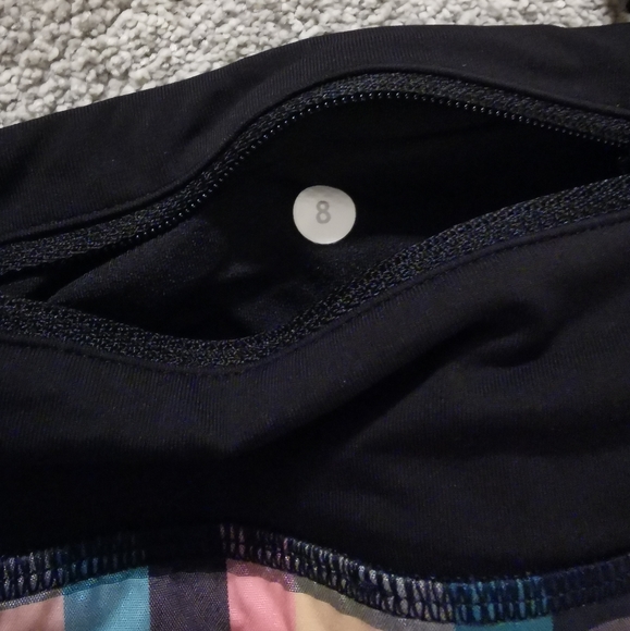 Lululemon plaid shorts - Picture 6 of 6